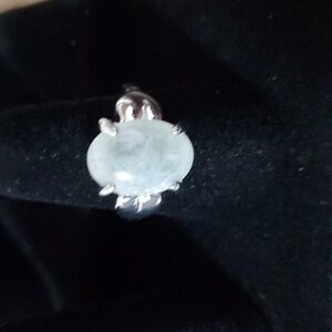 Elegant Silvertone Ring with Stone